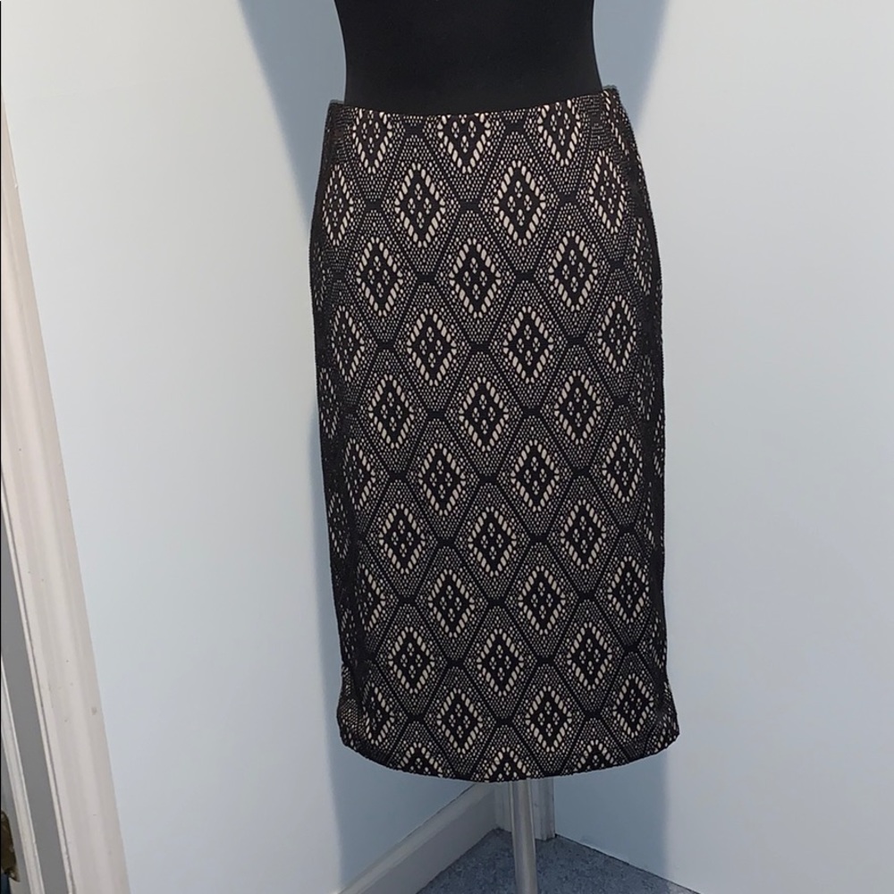RENEEC Elvira Lace Pencil Skirt
